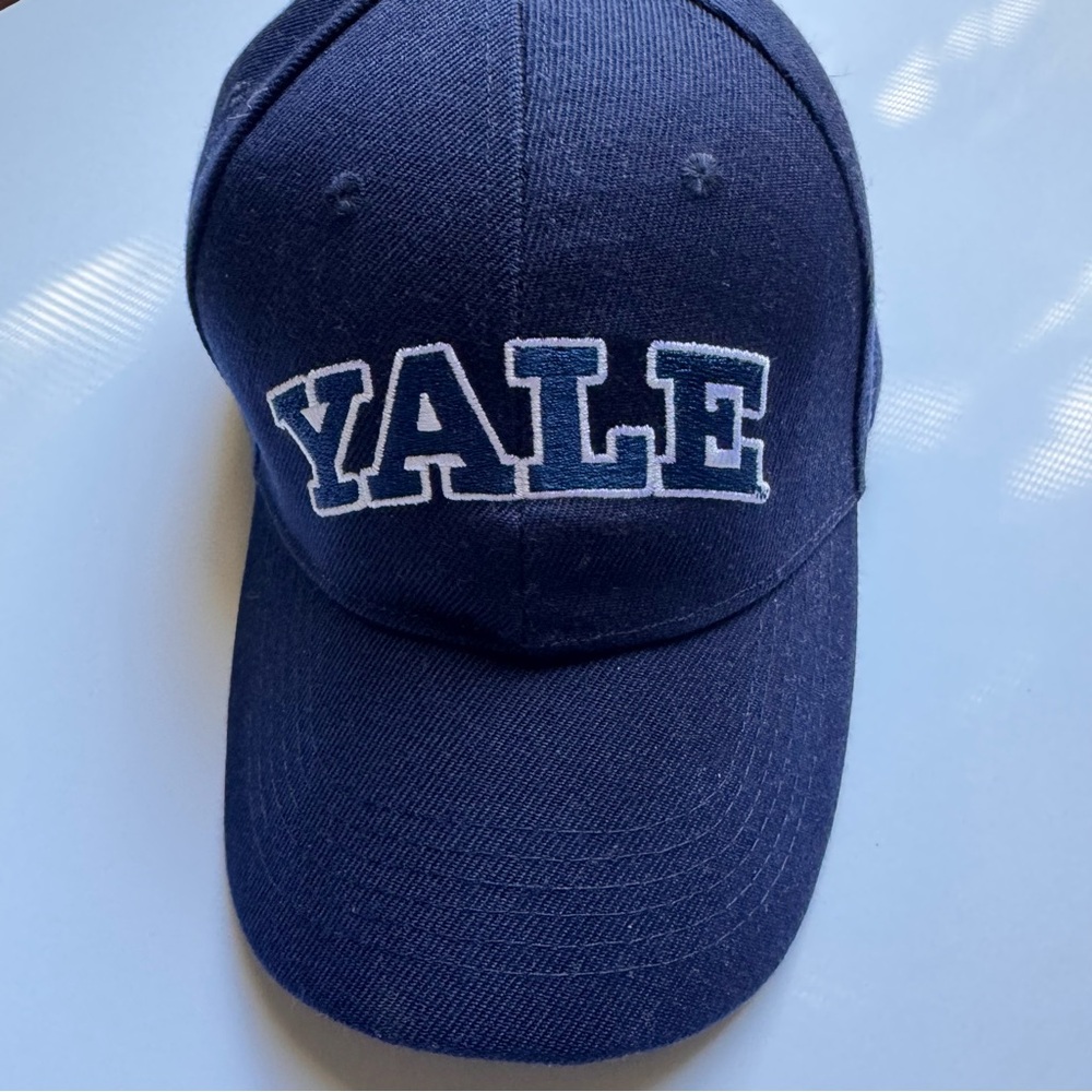 YALE blue hat